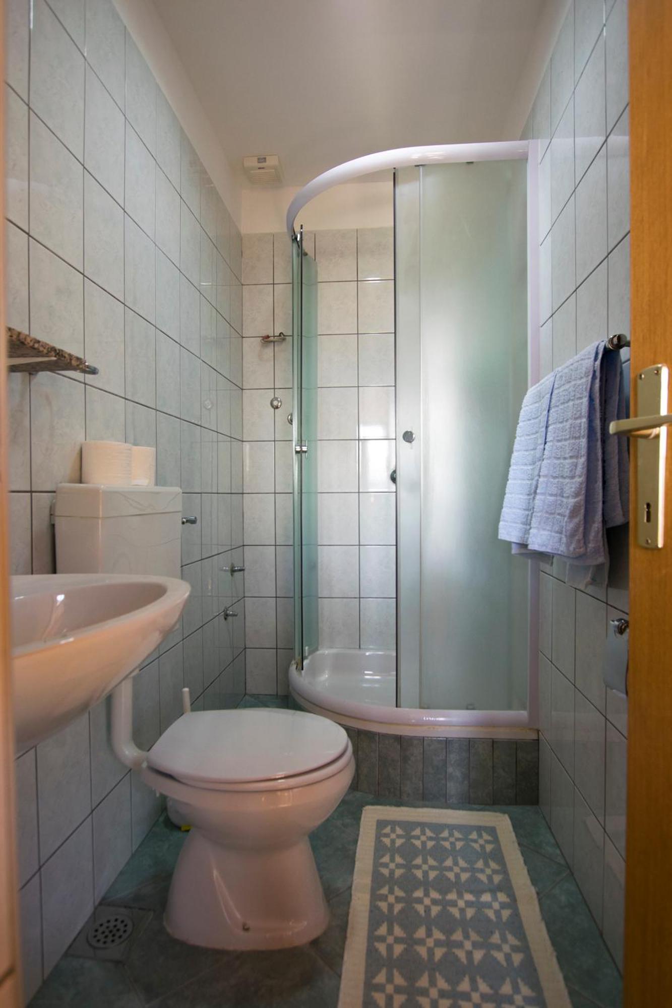 Apartments Zile Starigrad Paklenica Exterior photo
