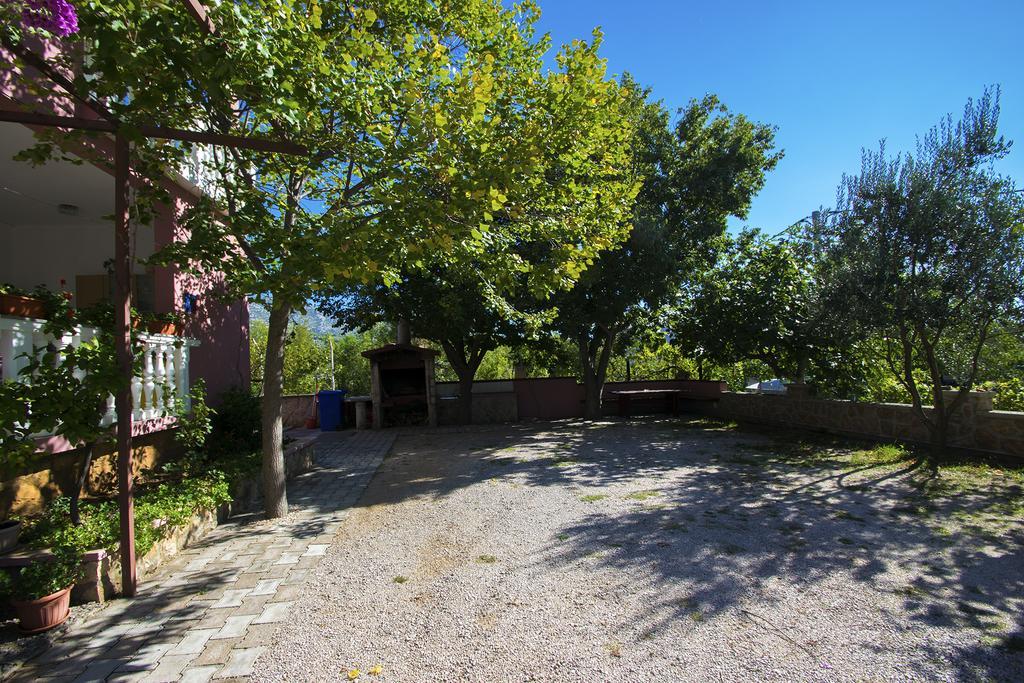Apartments Zile Starigrad Paklenica Exterior photo
