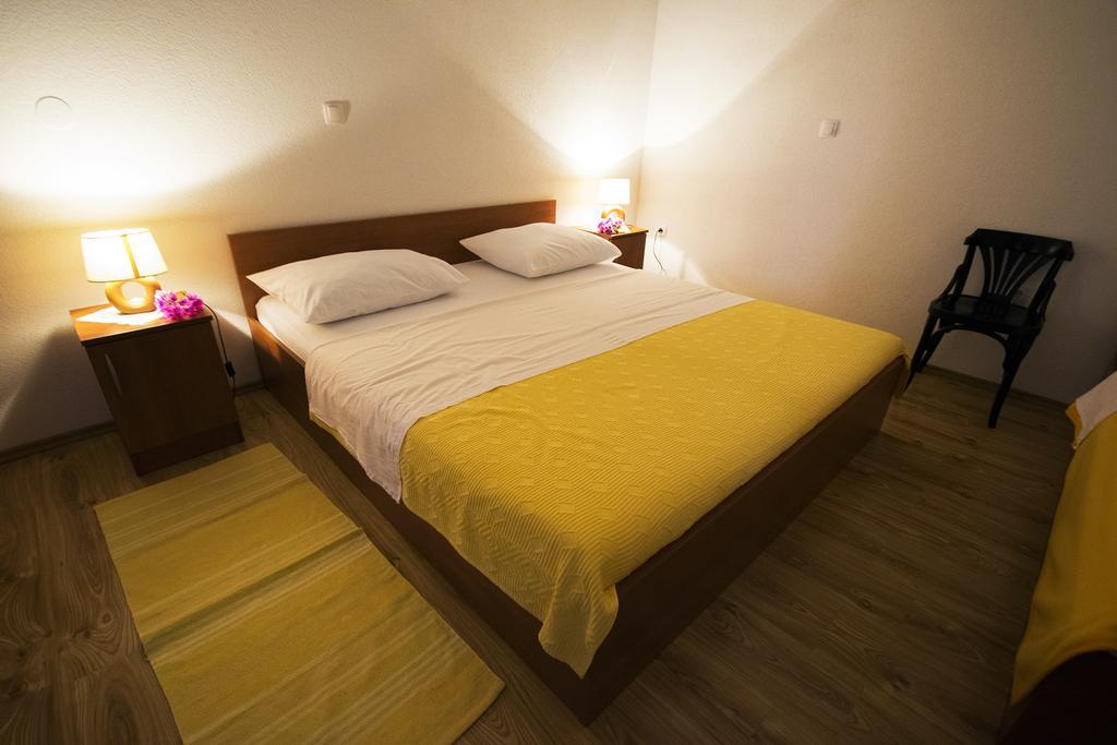 Apartments Zile Starigrad Paklenica Room photo