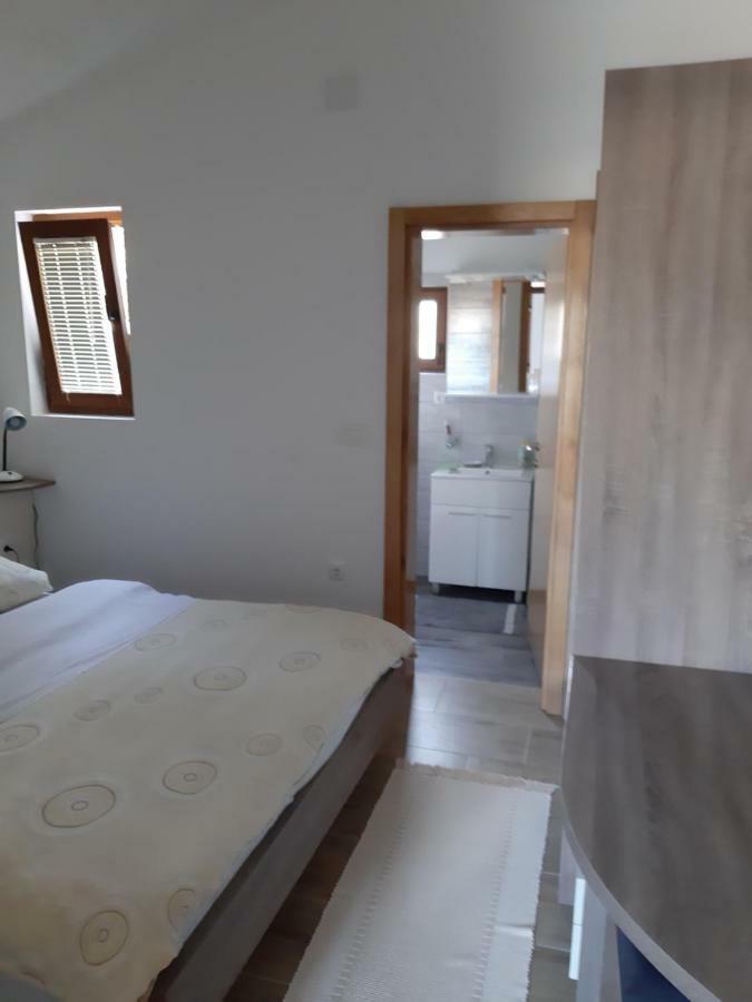 Apartments Zile Starigrad Paklenica Exterior photo