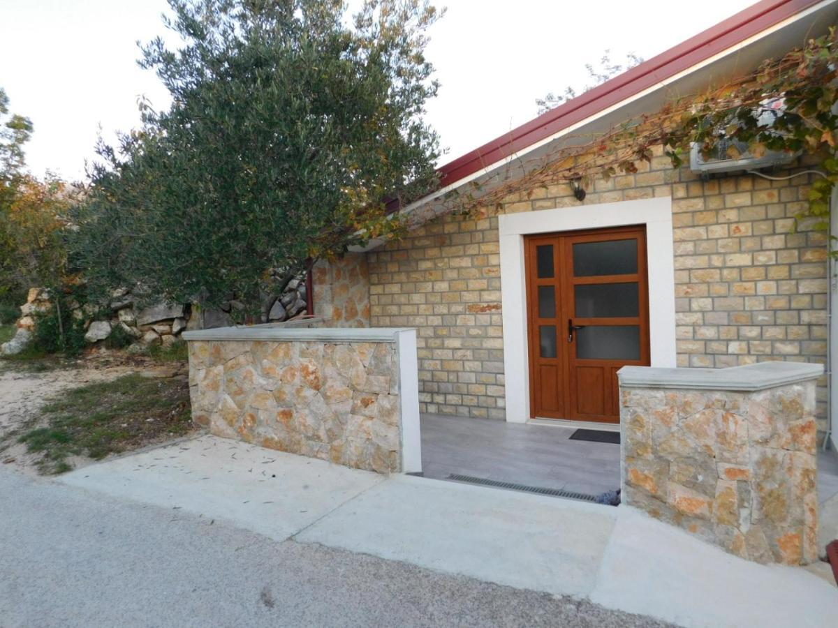 Apartments Zile Starigrad Paklenica Exterior photo